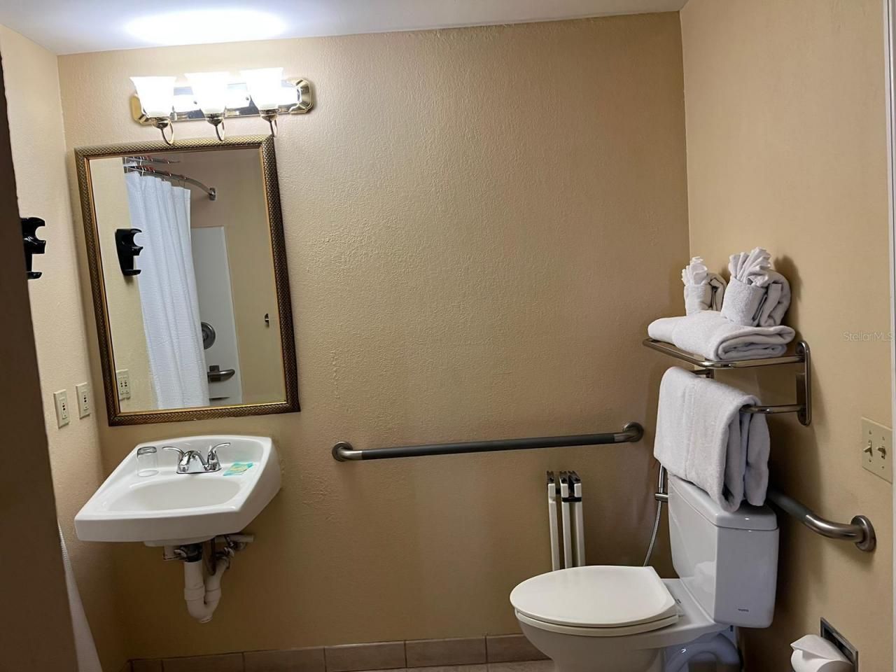 7601 Canada Avenue, Unit 418, Orlando, FL 32819 Photo