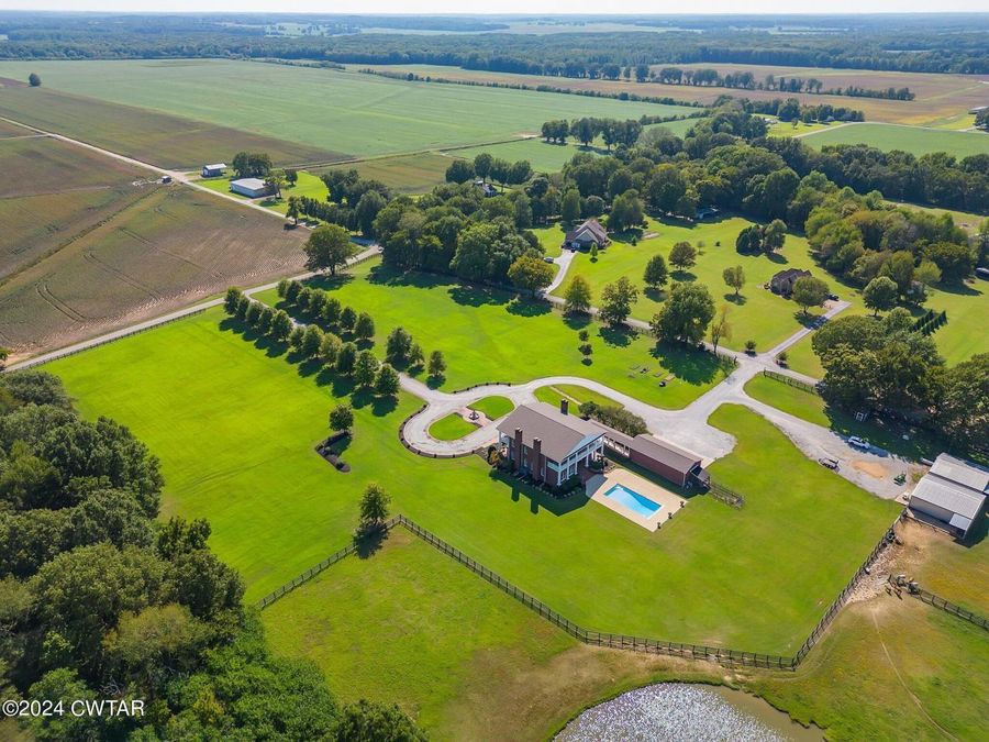 Property Image 100