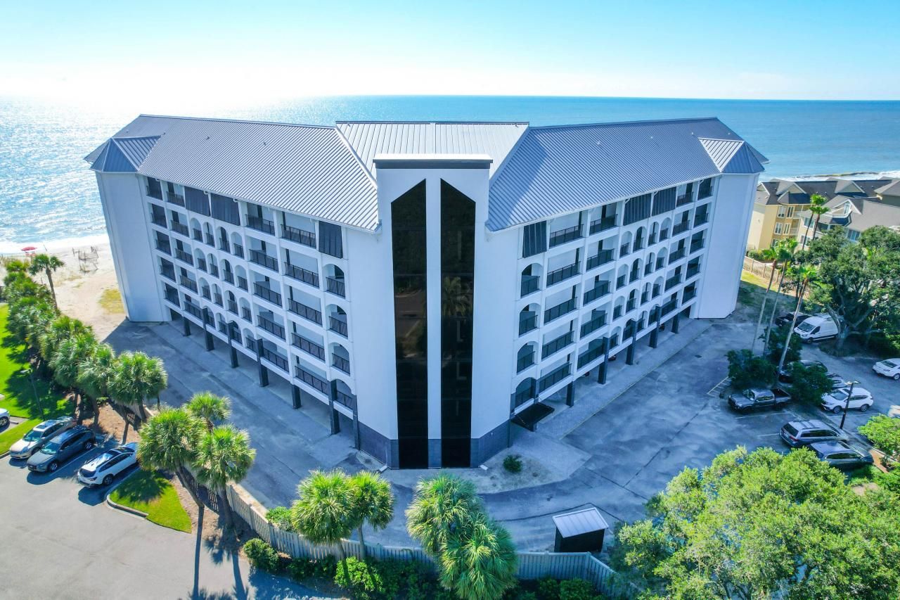 9002 Palmetto Drive Isle Of Palms, SC 29451