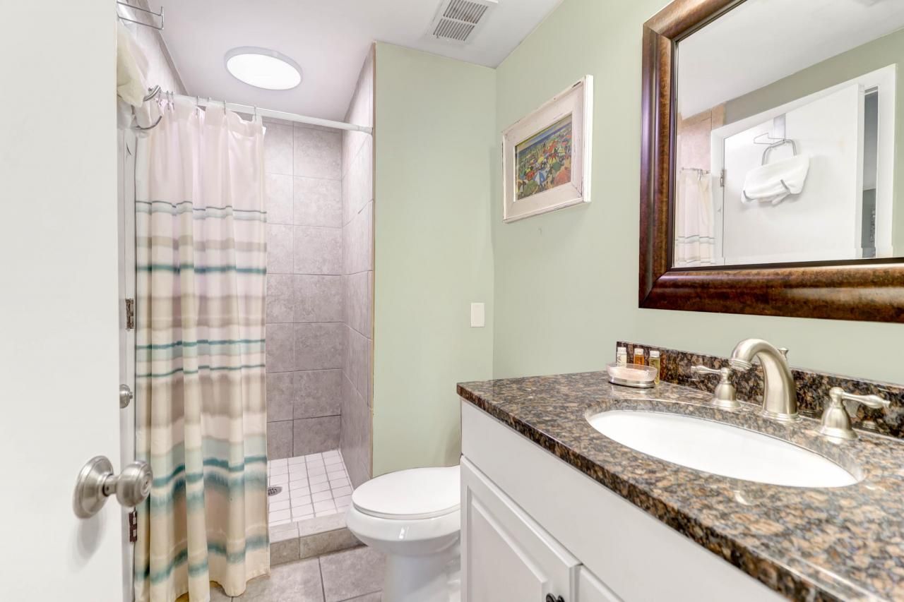 9002 Palmetto Drive Photo 17