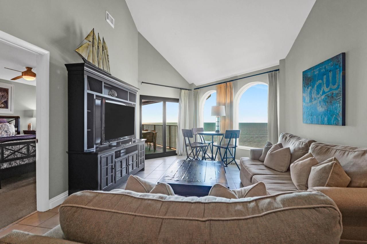 9002 Palmetto Drive Photo 5