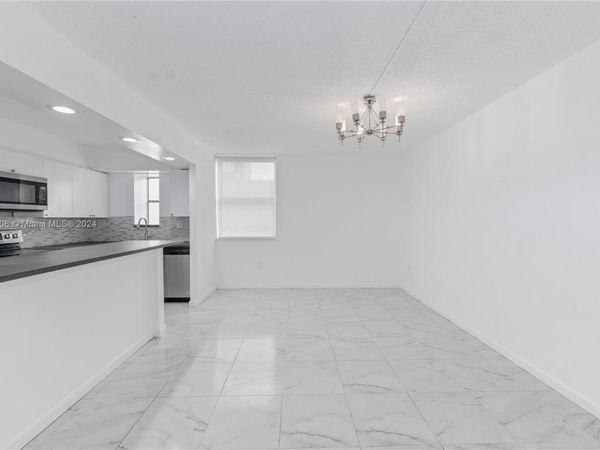 20301 NE 30th Ave, Unit 308-5, Aventura, FL 33180