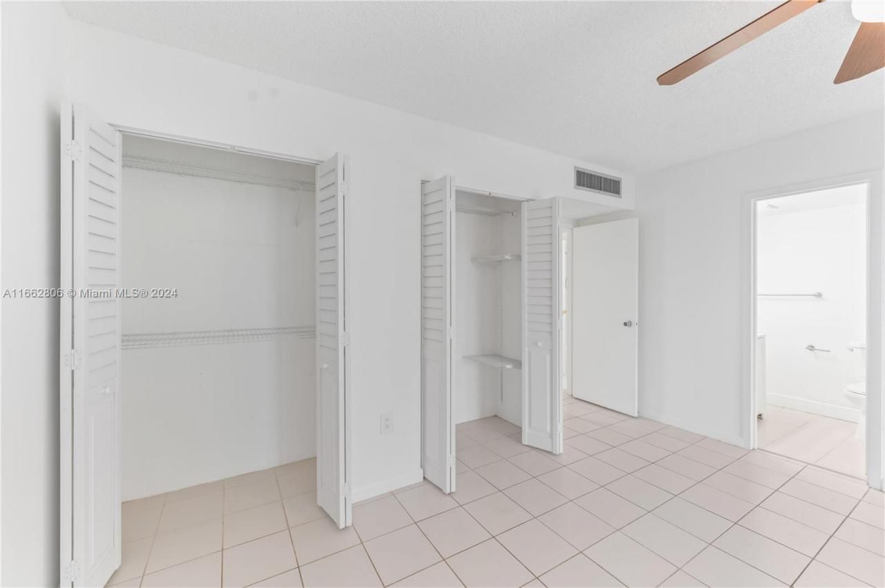 20301 NE 30th Ave, Unit 308-5, Aventura, FL 33180 Photo