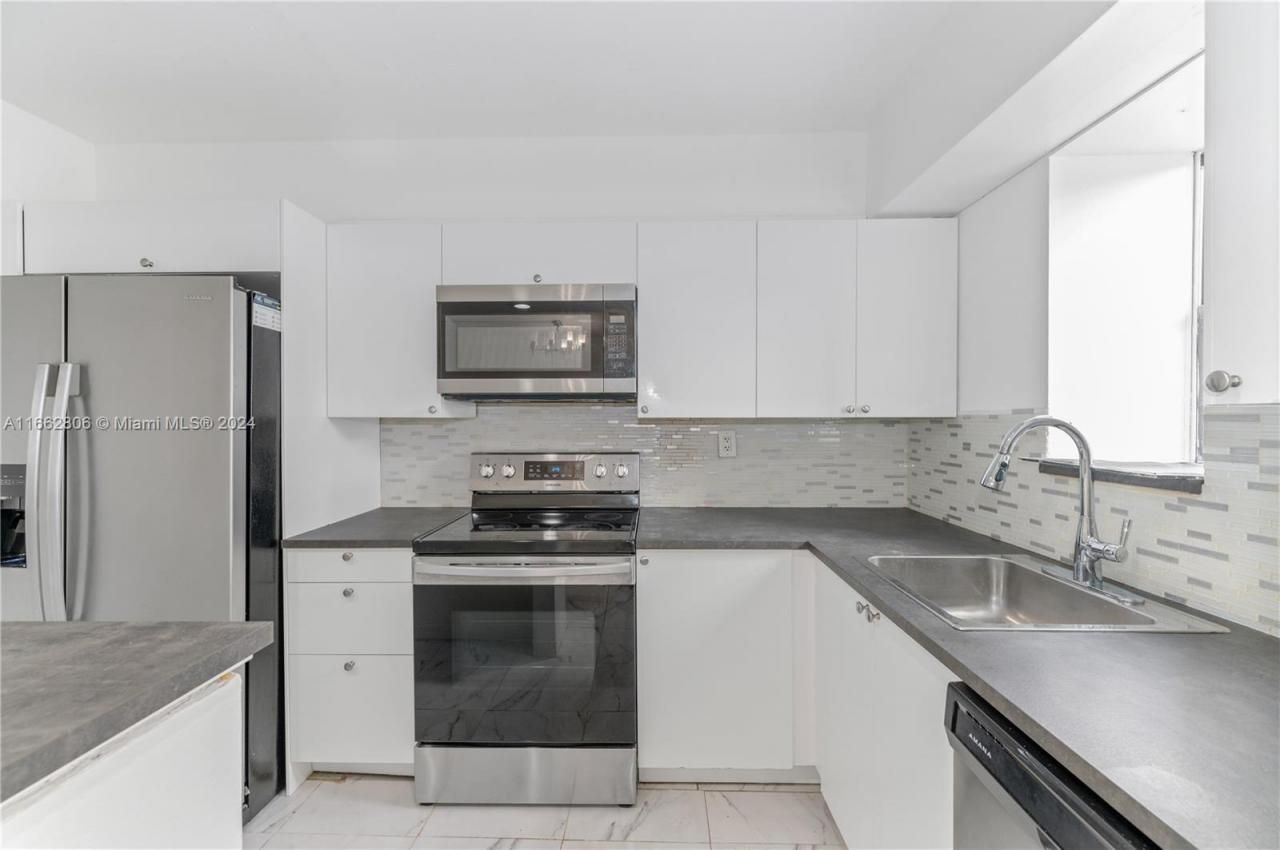 20301 NE 30th Ave, Unit 308-5, Aventura, FL 33180 Photo