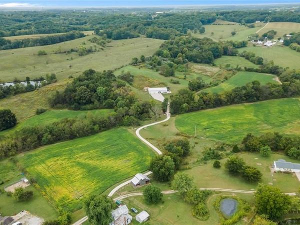 335 W Spring Valley Road, Jackson, MO 63755