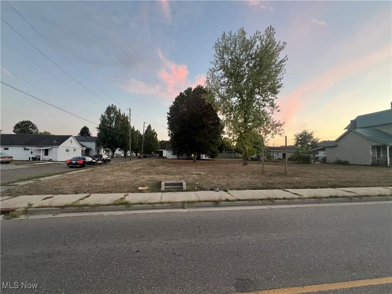 902 W High Avenue, New Philadelphia, OH 44663 Photo 6