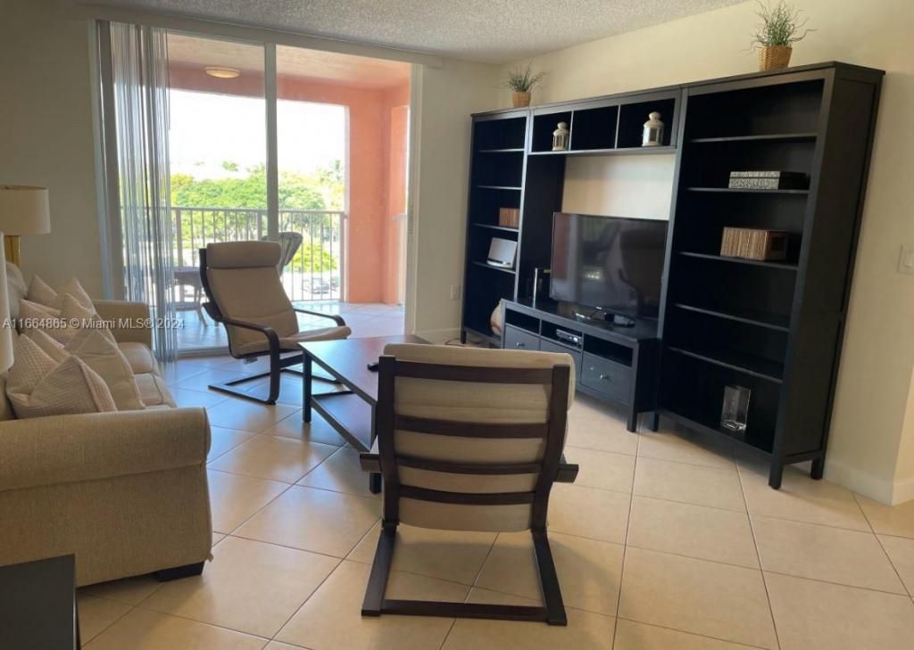 19601 E Country Club Dr, Unit 7501, Aventura, FL 33180 Photo