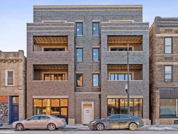 2913 W Belmont Avenue, Unit 1W, Chicago, IL 60618