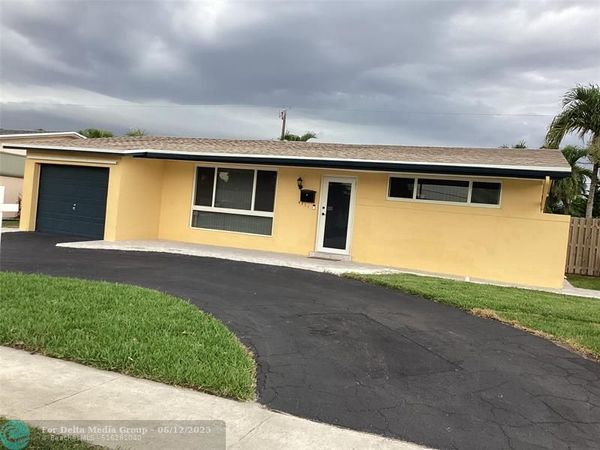 8571 NW 26th St, Sunrise, FL 33322