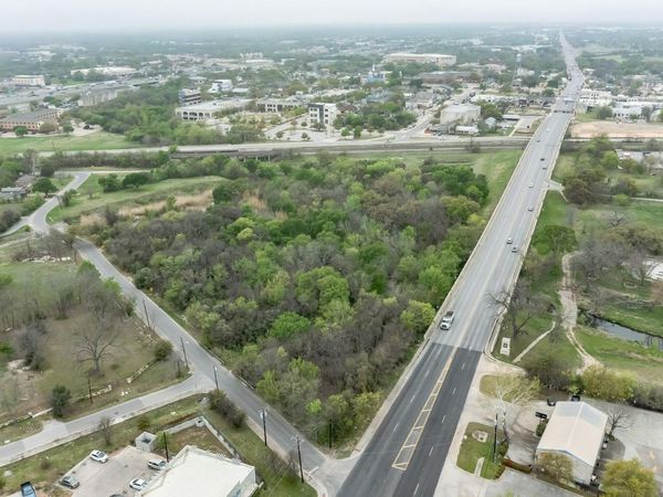 610 W Nash ST, Round Rock, TX 78664