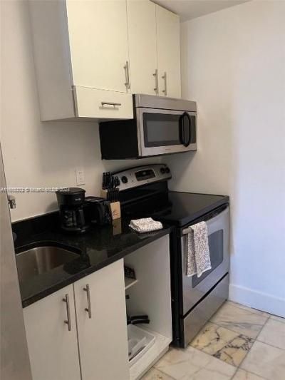 801 8th St, Unit 205, Miami Beach, FL 33139 Photo