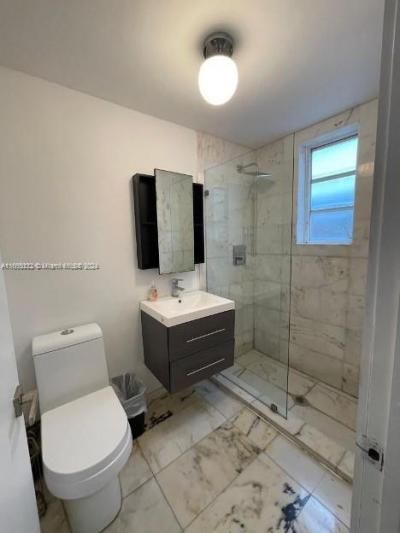 801 8th St, Unit 205, Miami Beach, FL 33139 Photo
