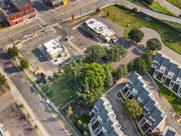 1900 5th Street N, Minneapolis, MN 55411