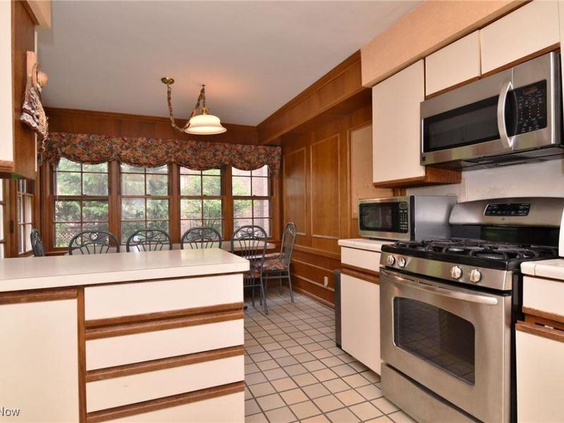 3483 Severn Road, Cleveland, OH 44118 Photo 11