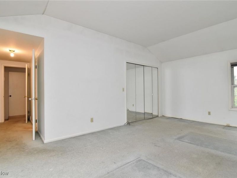 3483 Severn Road, Cleveland, OH 44118 Photo 17