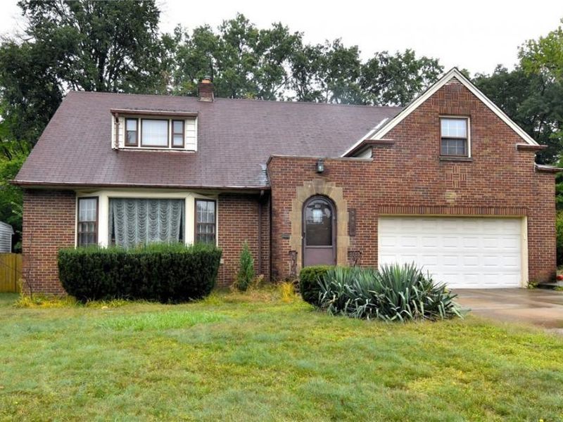 3483 Severn Road, Cleveland, OH 44118 Photo 2