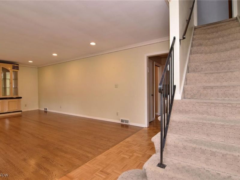 3483 Severn Road, Cleveland, OH 44118 Photo 3