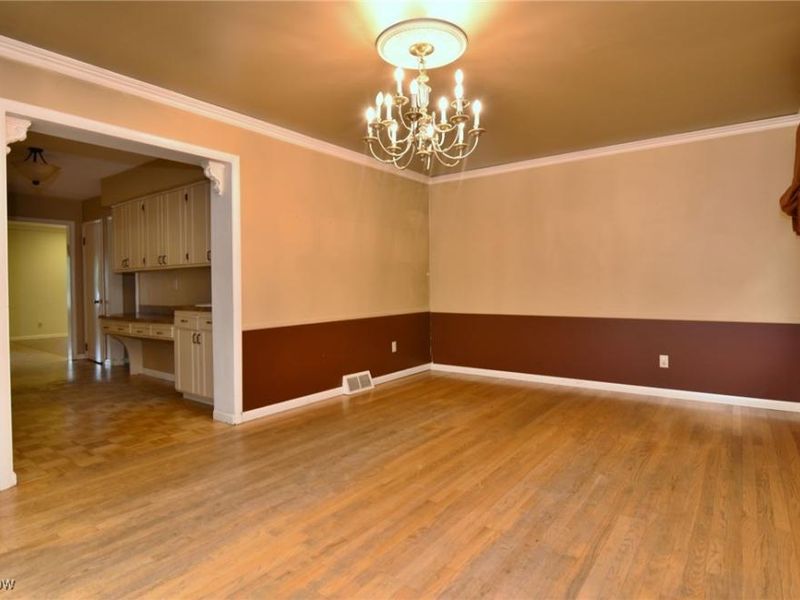 3483 Severn Road, Cleveland, OH 44118 Photo 9