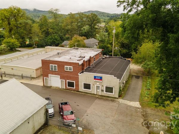 6 Sanderson Street, Hayesville, NC 28904