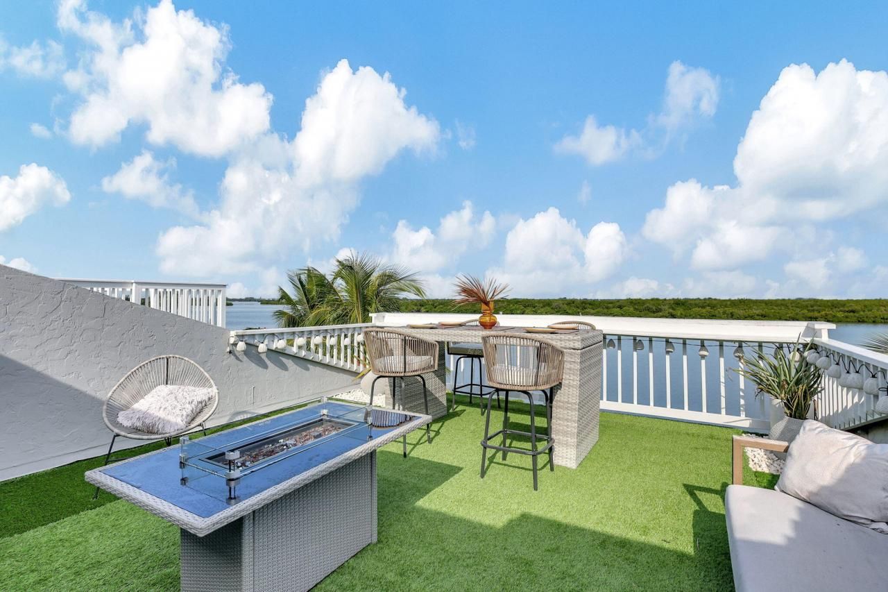 2404 Harbour Cove Drive, Hutchinson Island, FL 34949 Photo