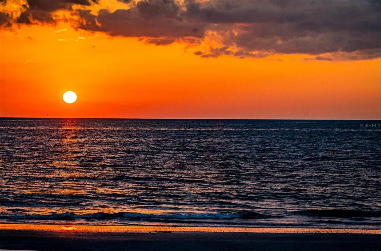 10126 Gulf Boulevard, Unit PH2, Treasure Island, FL 33706 Photo