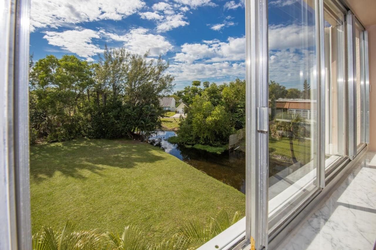 6289 Lear Drive, Unit 301, Lake Worth, FL 33462 Photo