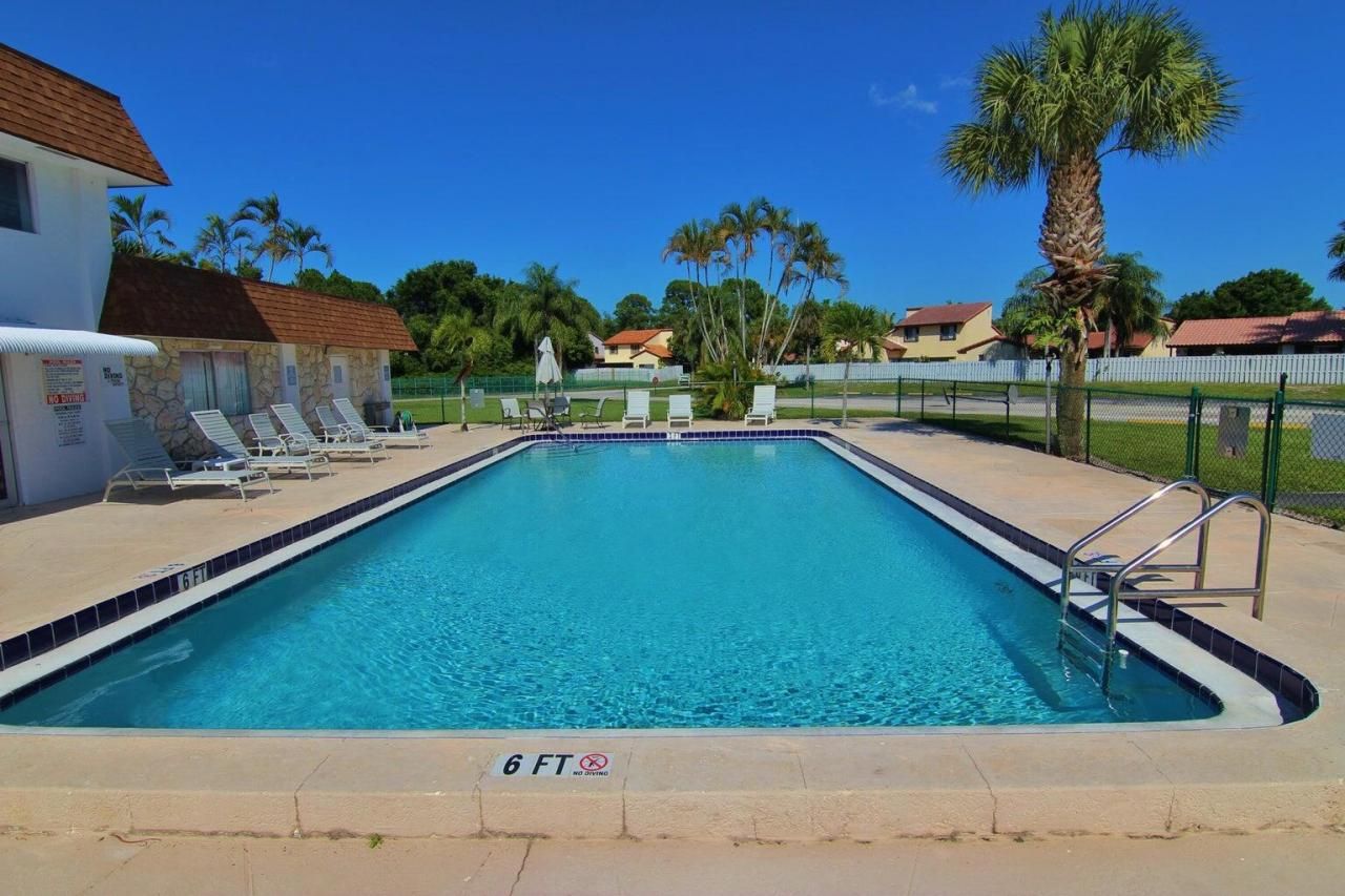 6289 Lear Drive, Unit 301, Lake Worth, FL 33462 Photo