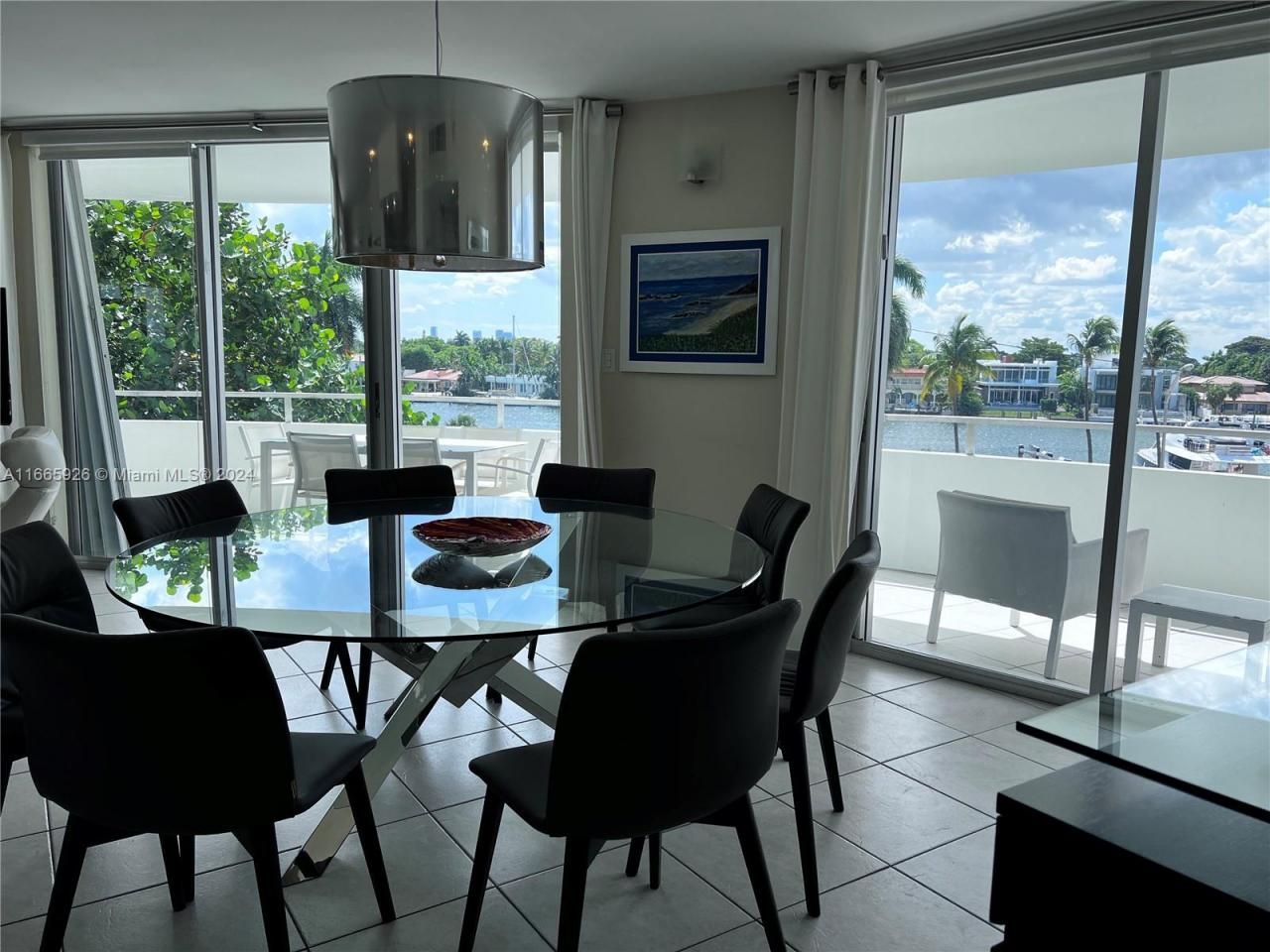 5161 Collins Ave, Unit 405, Miami Beach, FL 33140 Photo