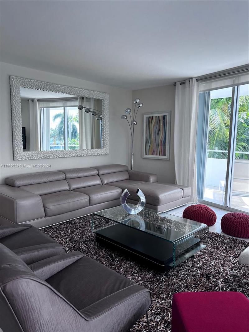 5161 Collins Ave, Unit 405, Miami Beach, FL 33140 Photo