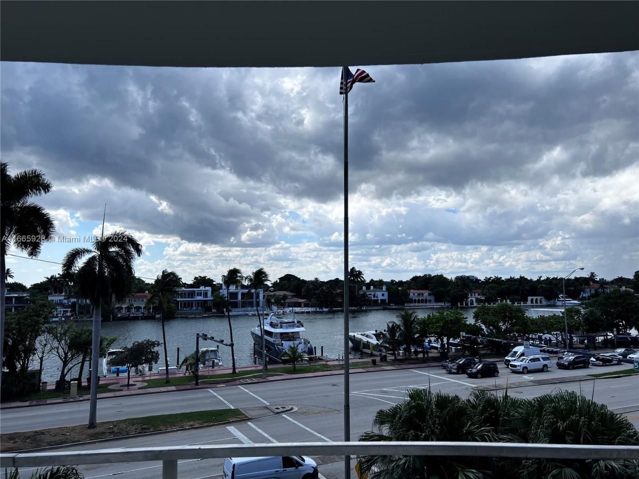 5161 Collins Ave, Unit 405, Miami Beach, FL 33140 Photo