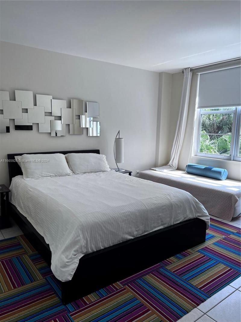 5161 Collins Ave, Unit 405, Miami Beach, FL 33140 Photo