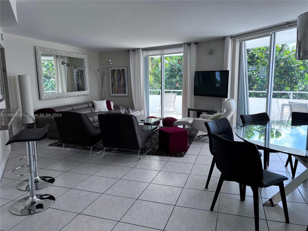 5161 Collins Ave, Unit 405, Miami Beach, FL 33140 Photo