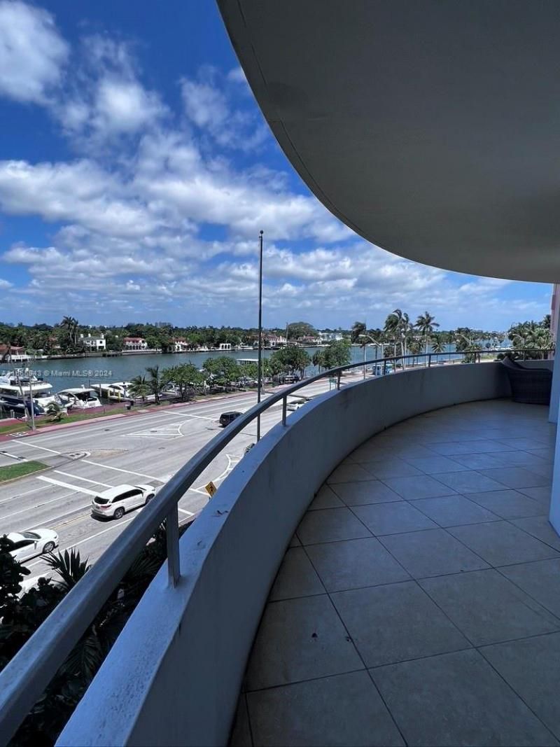 5161 Collins Ave, Unit 505, Miami Beach, FL 33140 Photo