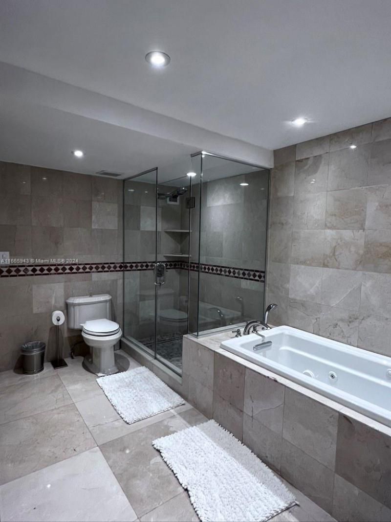 5161 Collins Ave, Unit 505, Miami Beach, FL 33140 Photo