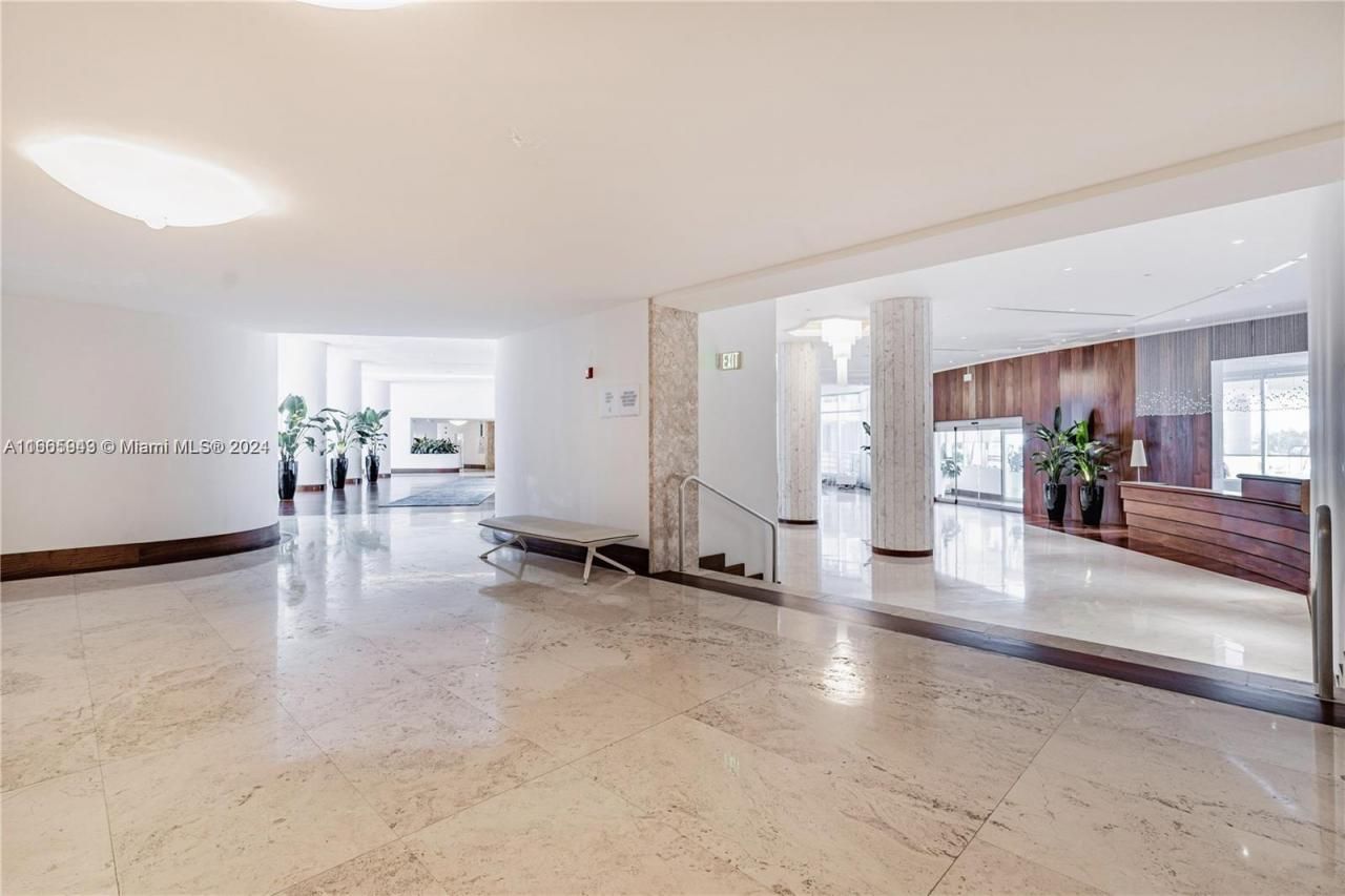 5161 Collins Ave, Unit 505, Miami Beach, FL 33140 Photo