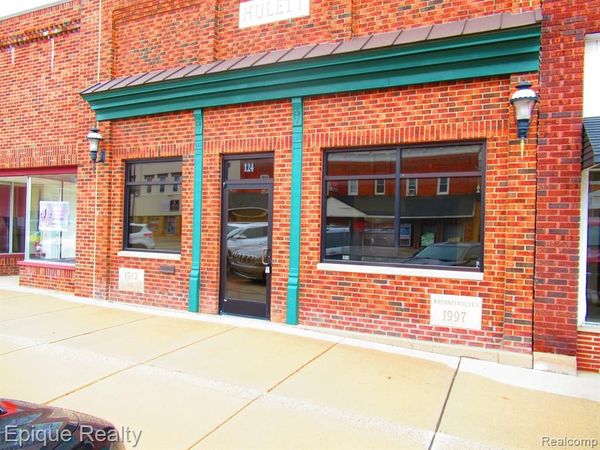 124 N MAIN Street, Capac Vlg, MI 48014