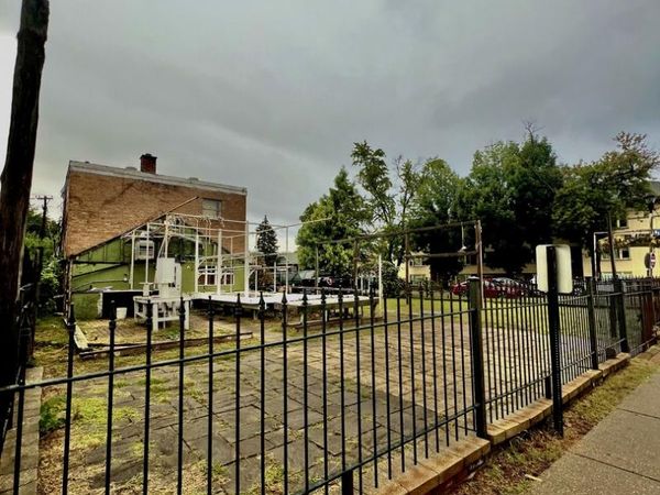 7032 Pershing Road, Berwyn, IL 60402