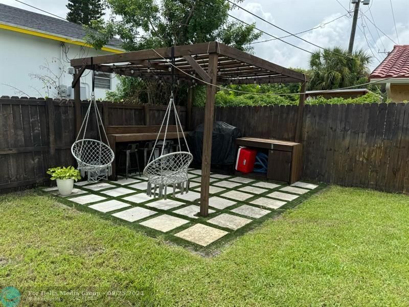 2310 NW 2nd Street, Pompano Beach, FL 33069 Photo