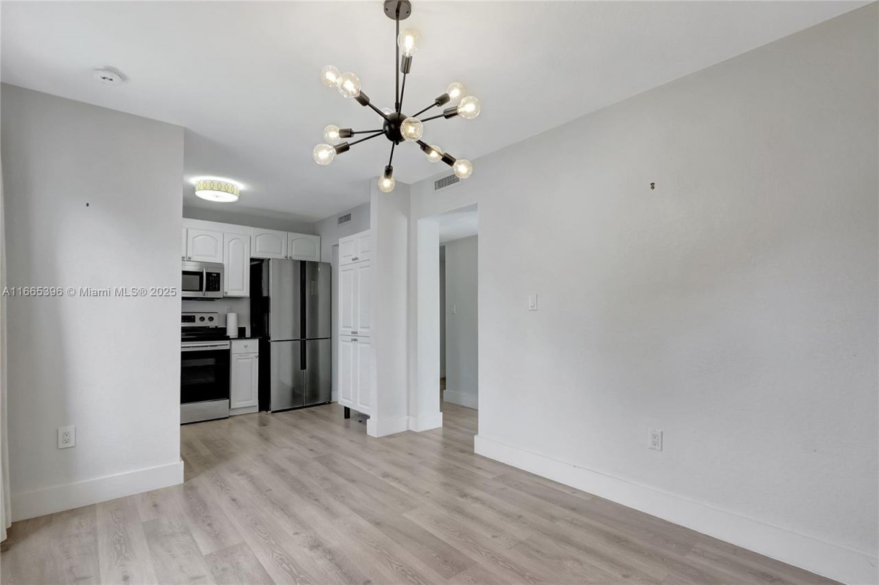 1359 SW 11th St, Miami, FL 33135 Photo