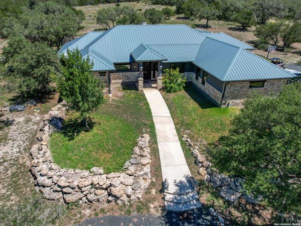 1023 MARIPOSA AVE, ConCan, TX 78838