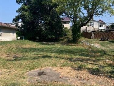 2708 Monroe Avenue, St Albans, WV 25177