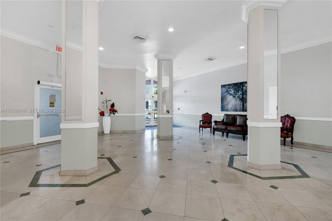 1351 NE Miami Gardens Dr, Unit 722E, Miami, FL 33179 Photo