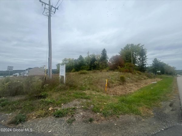 1 Harbor Lane, Cohoes, NY 12047