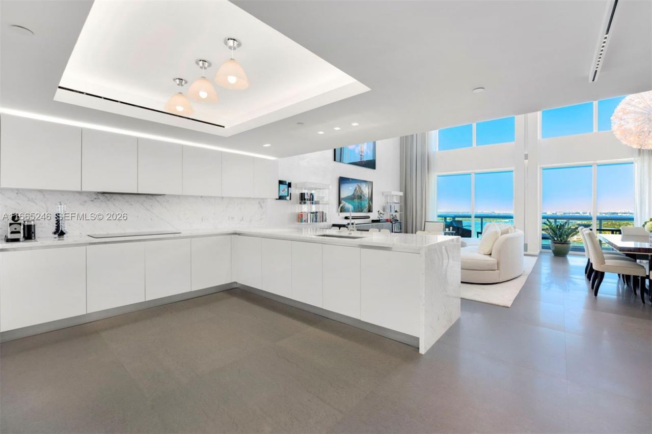 10 Venetian Way, Unit PH 2/3, Miami Beach, FL 33139 Photo