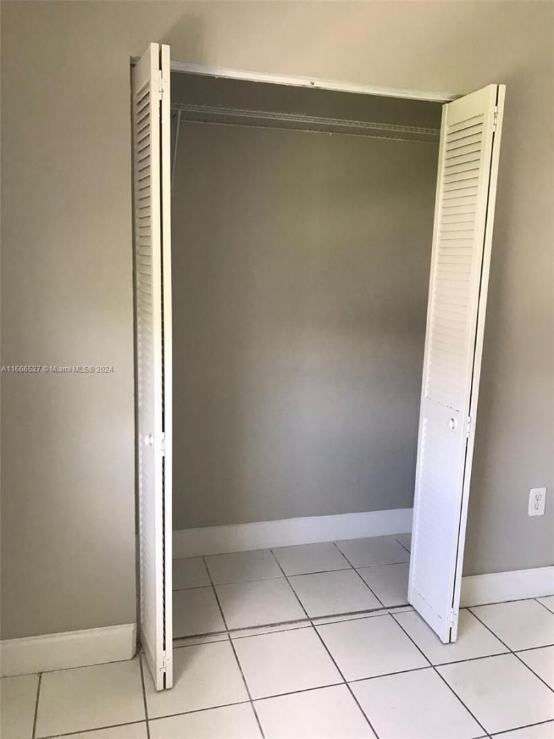 459 NE 210th Cir Ter, Unit 201-17, Miami, FL 33179 Photo