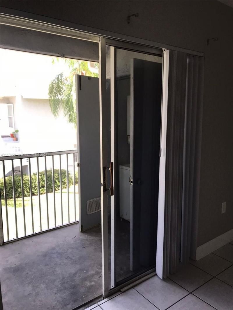 459 NE 210th Cir Ter, Unit 201-17, Miami, FL 33179 Photo