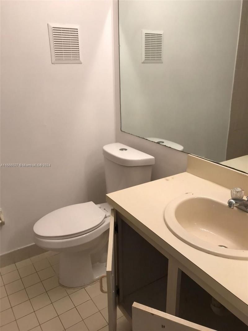 459 NE 210th Cir Ter, Unit 201-17, Miami, FL 33179 Photo