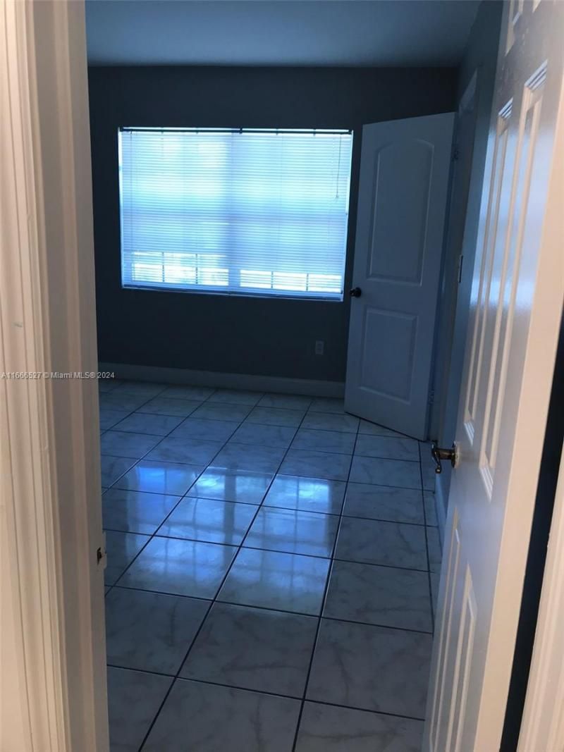 459 NE 210th Cir Ter, Unit 201-17, Miami, FL 33179 Photo