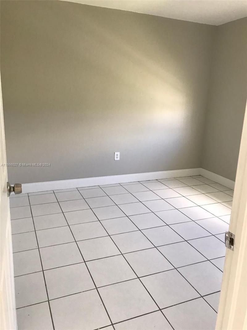 459 NE 210th Cir Ter, Unit 201-17, Miami, FL 33179 Photo