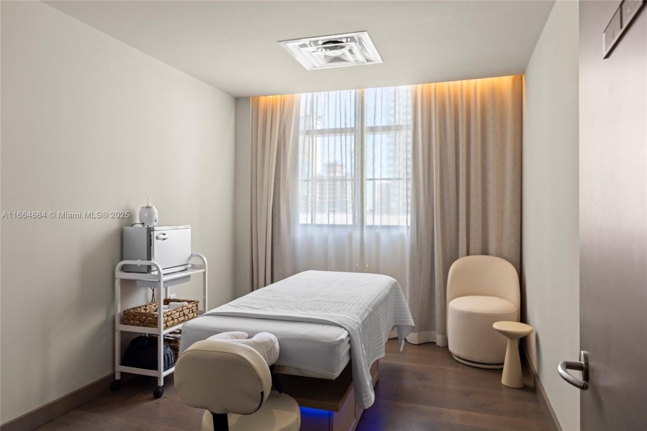 601 NE 1 St, Unit 2716, Miami, FL 33132 Photo